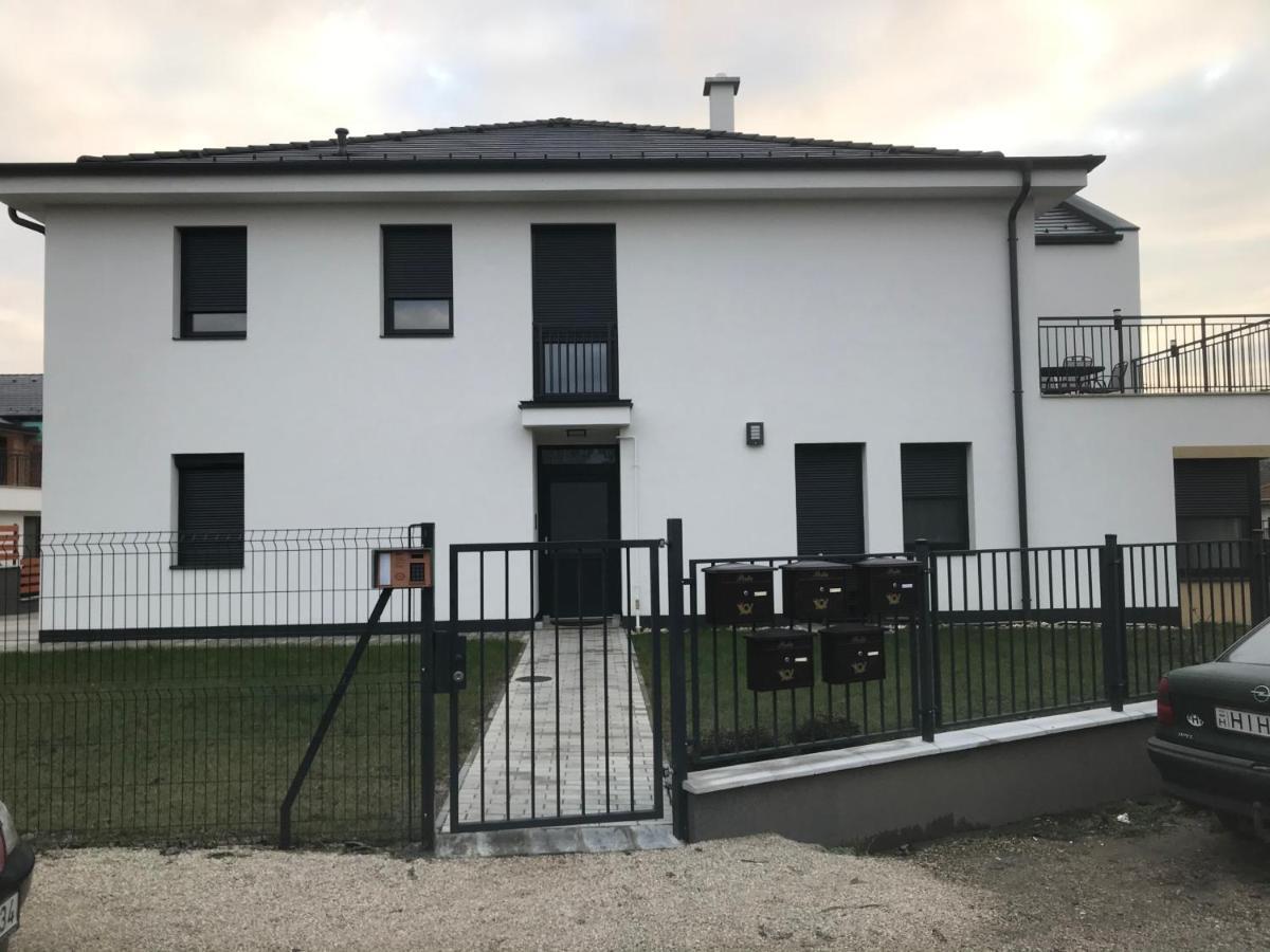 Jada Lakas Lägenhet Keszthely Exteriör bild
